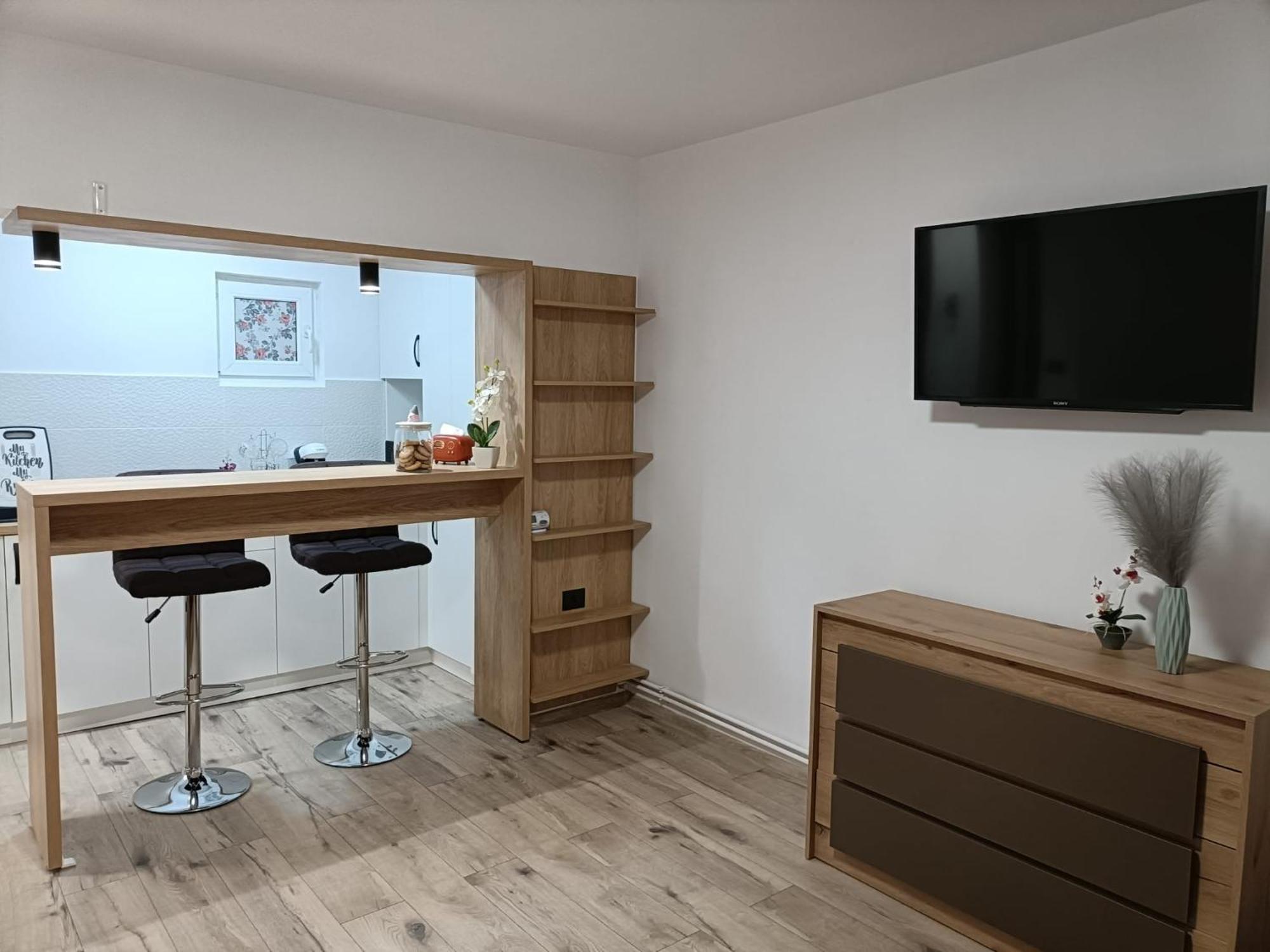 Train Station Apartment Brasov